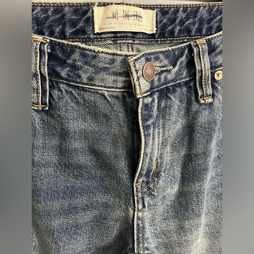 We The Free People Vintage Raw Hem Flared Jeans Size 26 Fringe Cut Out - Picture 10 of 10